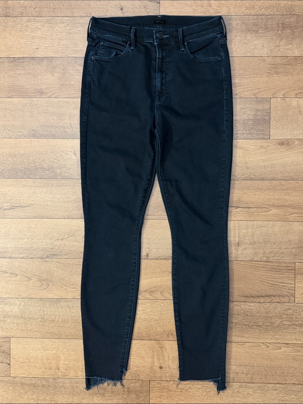 Mother Size 27 Jeans The Stunner Zip Two Step Fray In Holding Hands Dark Wash